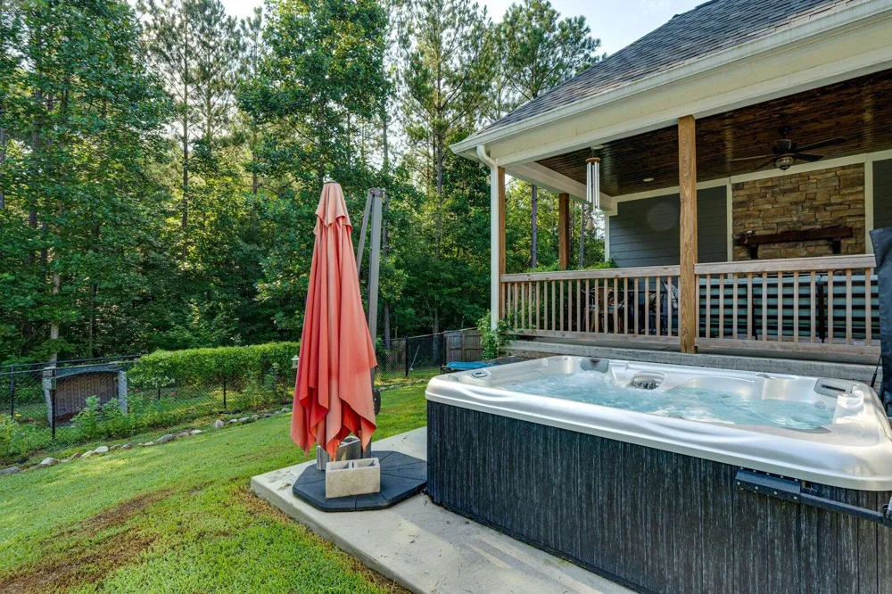 946 Highgate Point Soddy Daisy, TN 37379