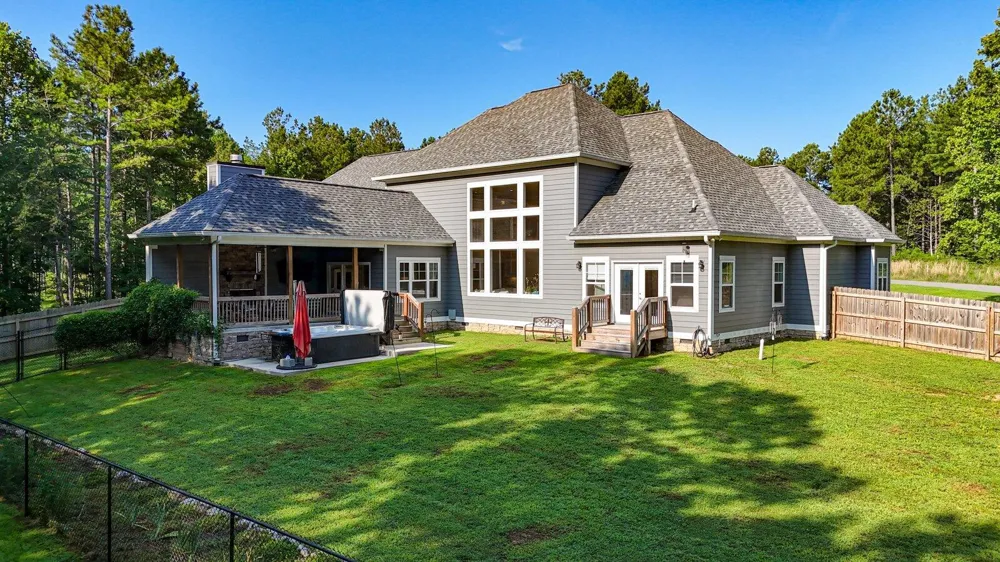 946 Highgate Point Soddy Daisy, TN 37379