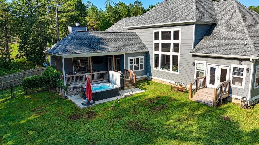 946 Highgate Point Soddy Daisy, TN 37379