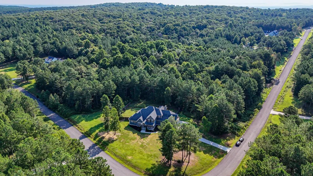946 Highgate Point Soddy Daisy, TN 37379
