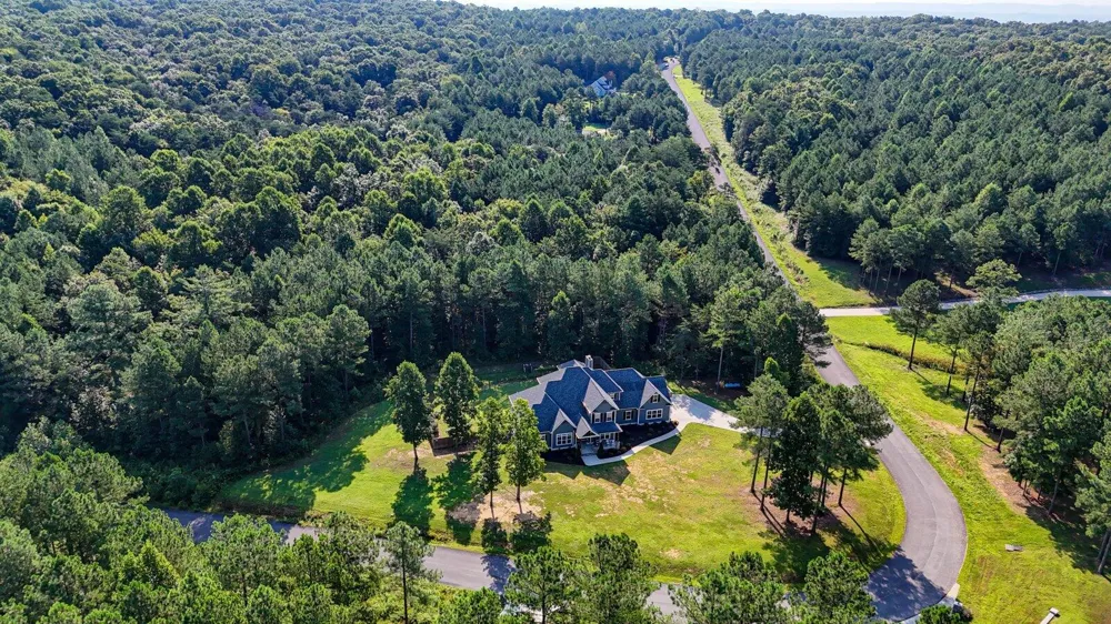 946 Highgate Point Soddy Daisy, TN 37379