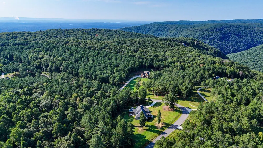 946 Highgate Point Soddy Daisy, TN 37379