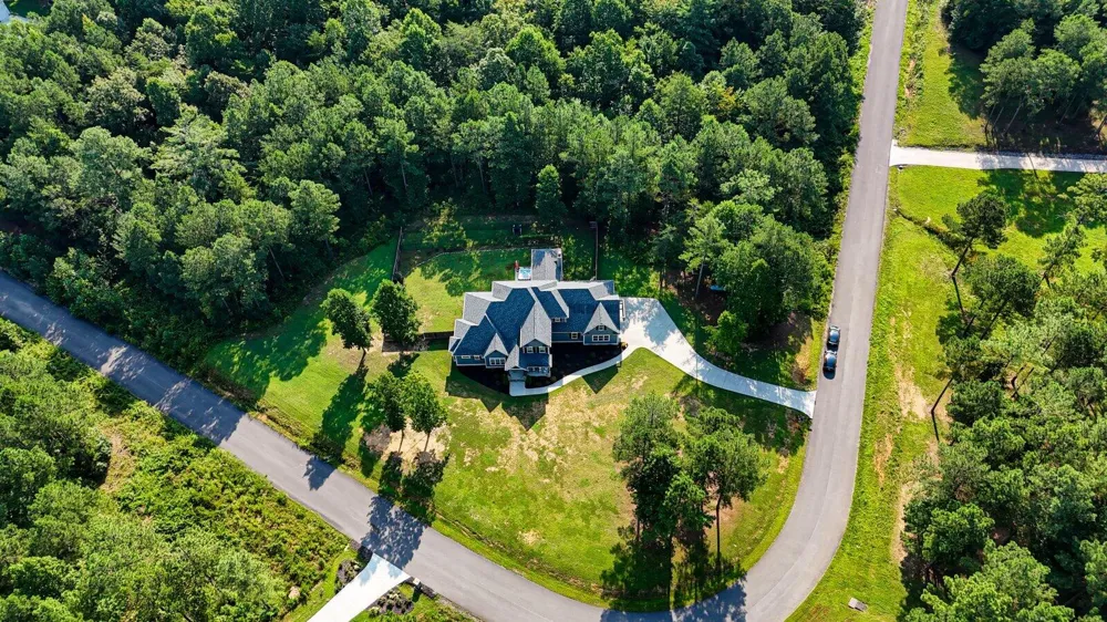 946 Highgate Point Soddy Daisy, TN 37379