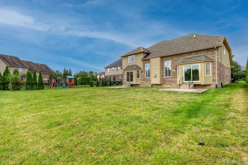39710 W Offshore Drive Harrison Charter Township, MI 48045