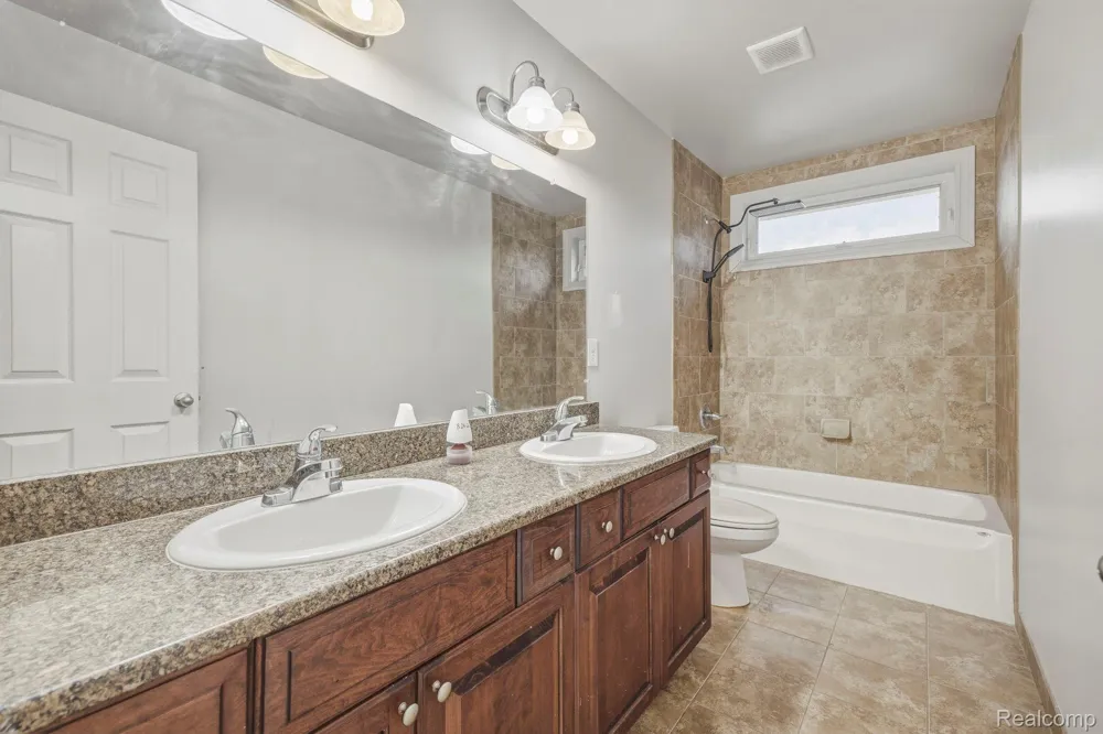 39710 W Offshore Drive Harrison Charter Township, MI 48045