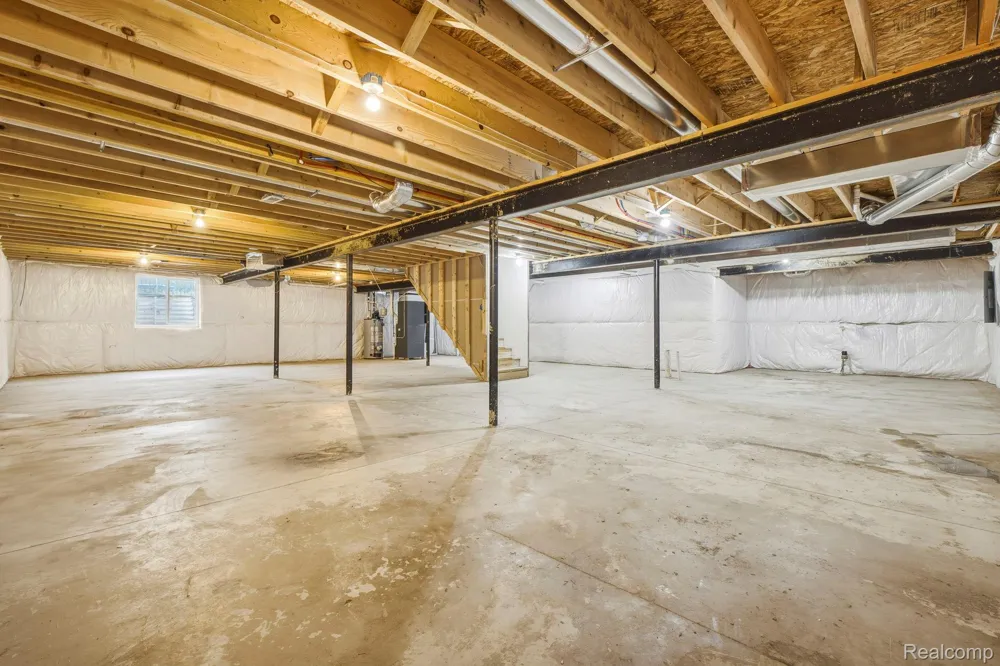 39710 W Offshore Drive Harrison Charter Township, MI 48045