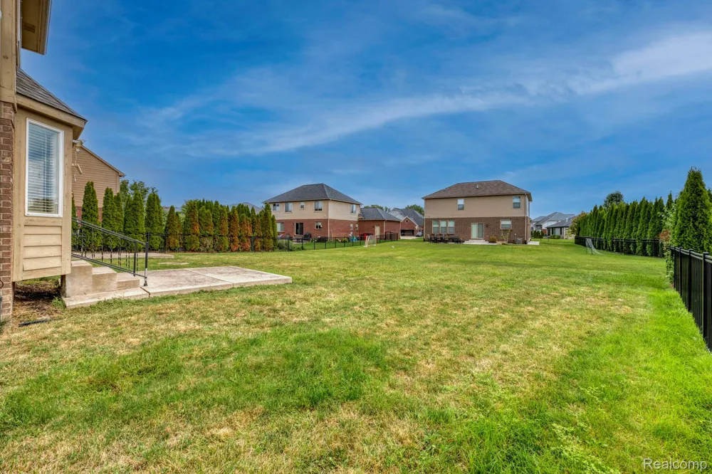 39710 W Offshore Drive Harrison Charter Township, MI 48045
