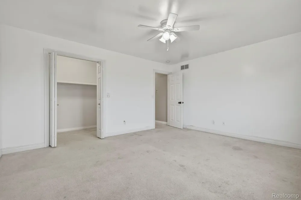 39710 W Offshore Drive Harrison Charter Township, MI 48045