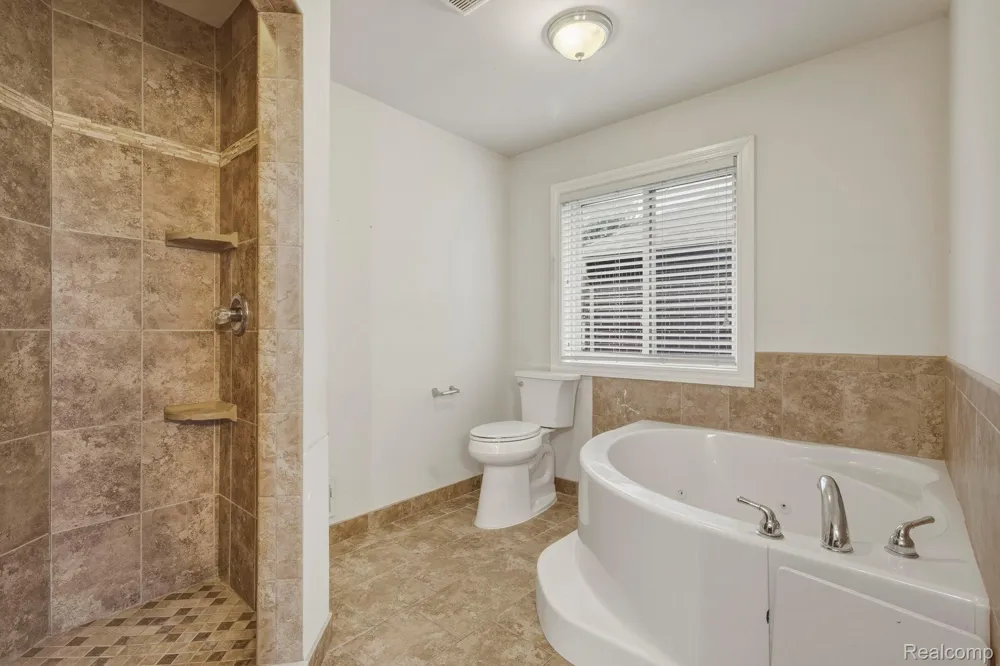 39710 W Offshore Drive Harrison Charter Township, MI 48045