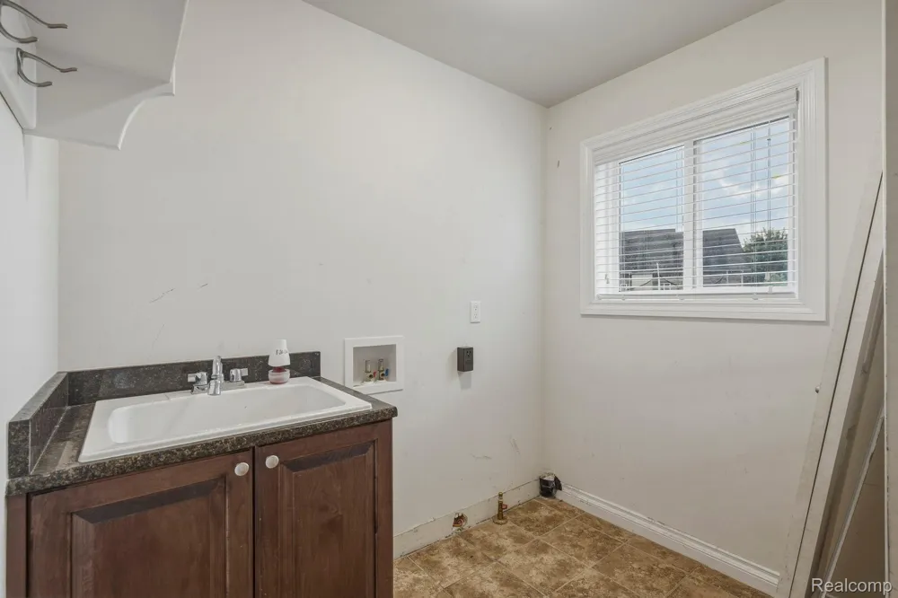 39710 W Offshore Drive Harrison Charter Township, MI 48045