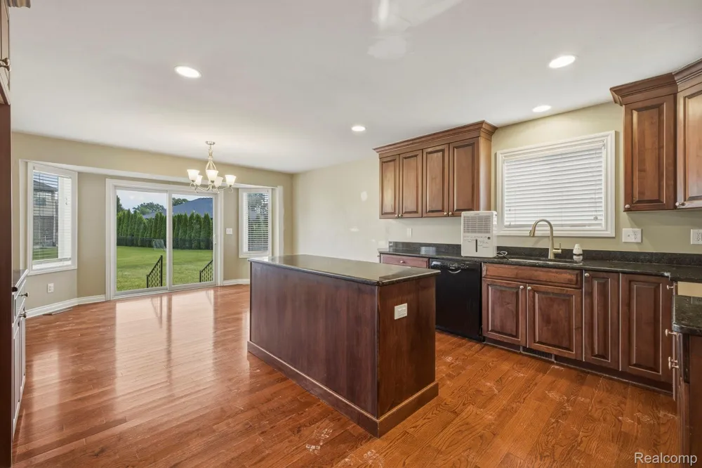 39710 W Offshore Drive Harrison Charter Township, MI 48045