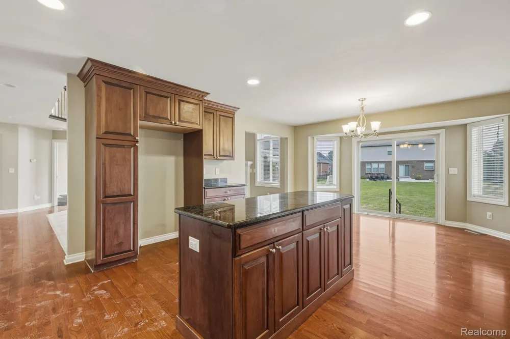 39710 W Offshore Drive Harrison Charter Township, MI 48045