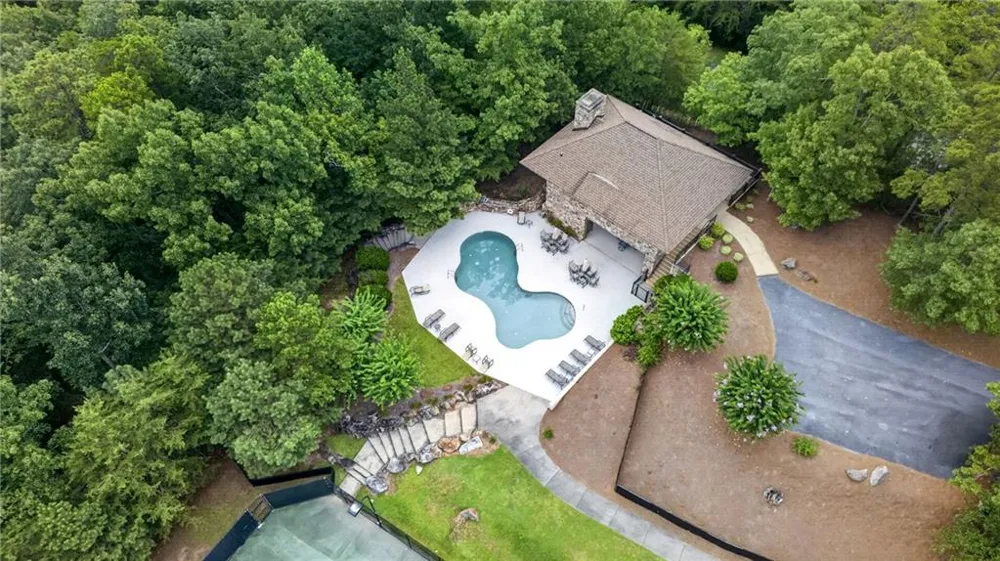 16 Ridgewater Drive SE Cartersville, GA 30121