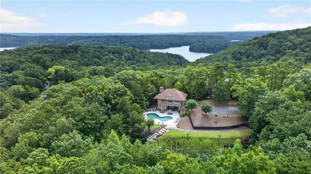 16 Ridgewater Drive SE Cartersville, GA 30121