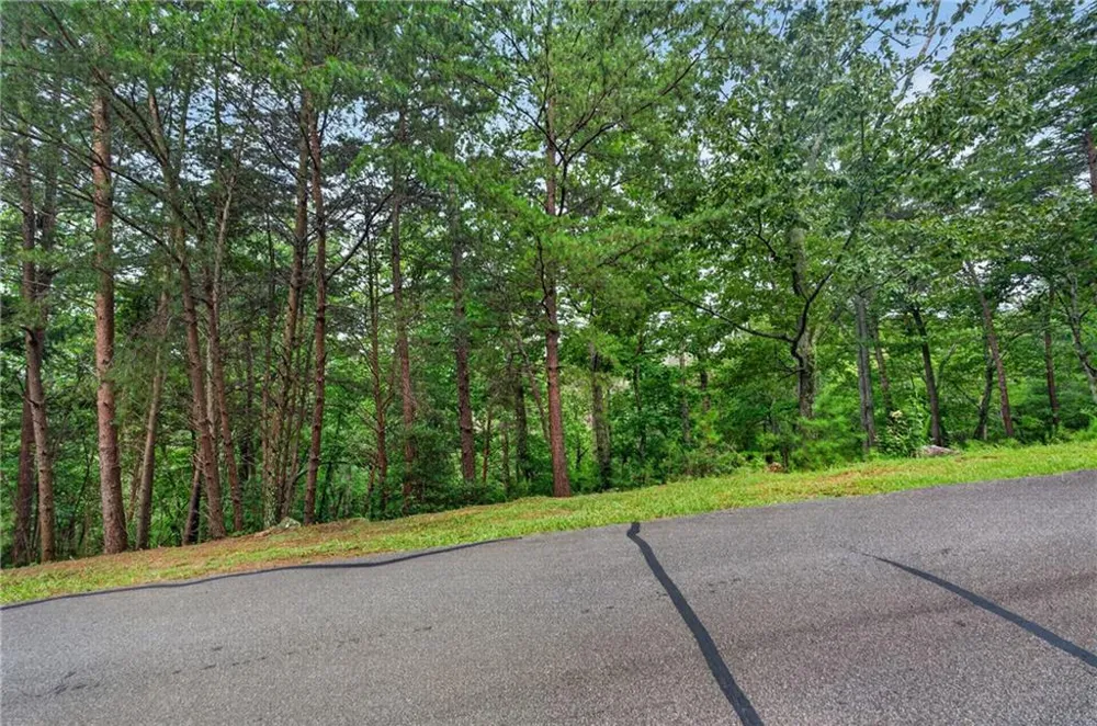 16 Ridgewater Drive SE Cartersville, GA 30121