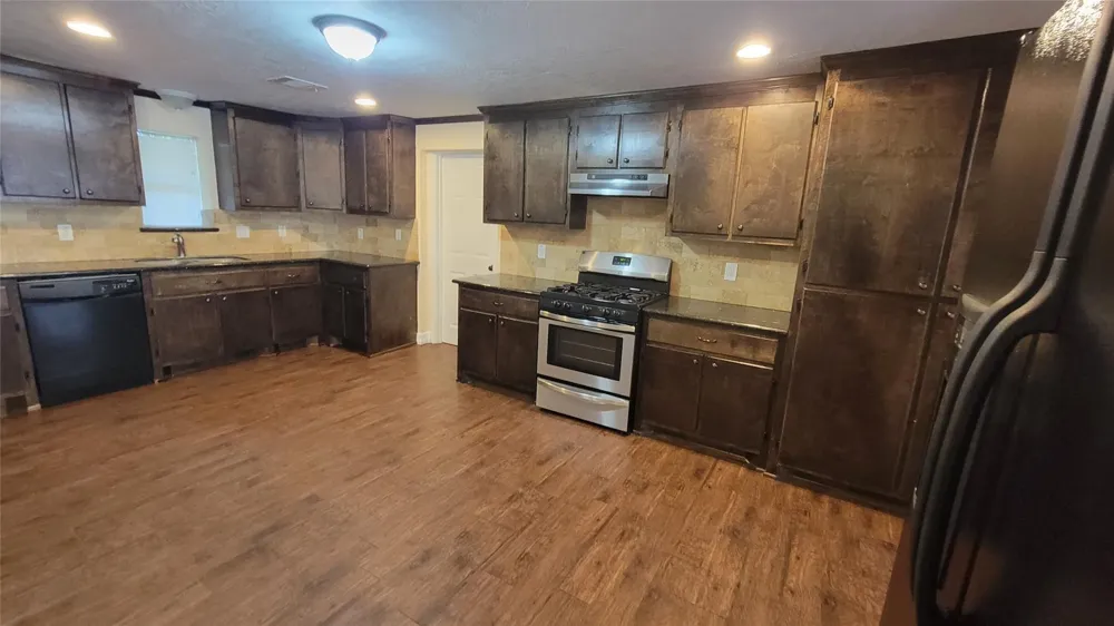 3 Lovers Lane #1409 Dayton, TX 77535