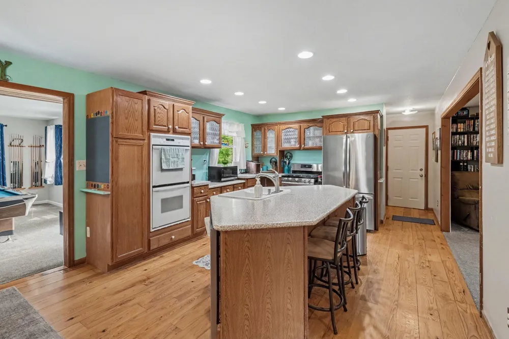 11991 Portage Lake Avenue Pinckney, MI 48169