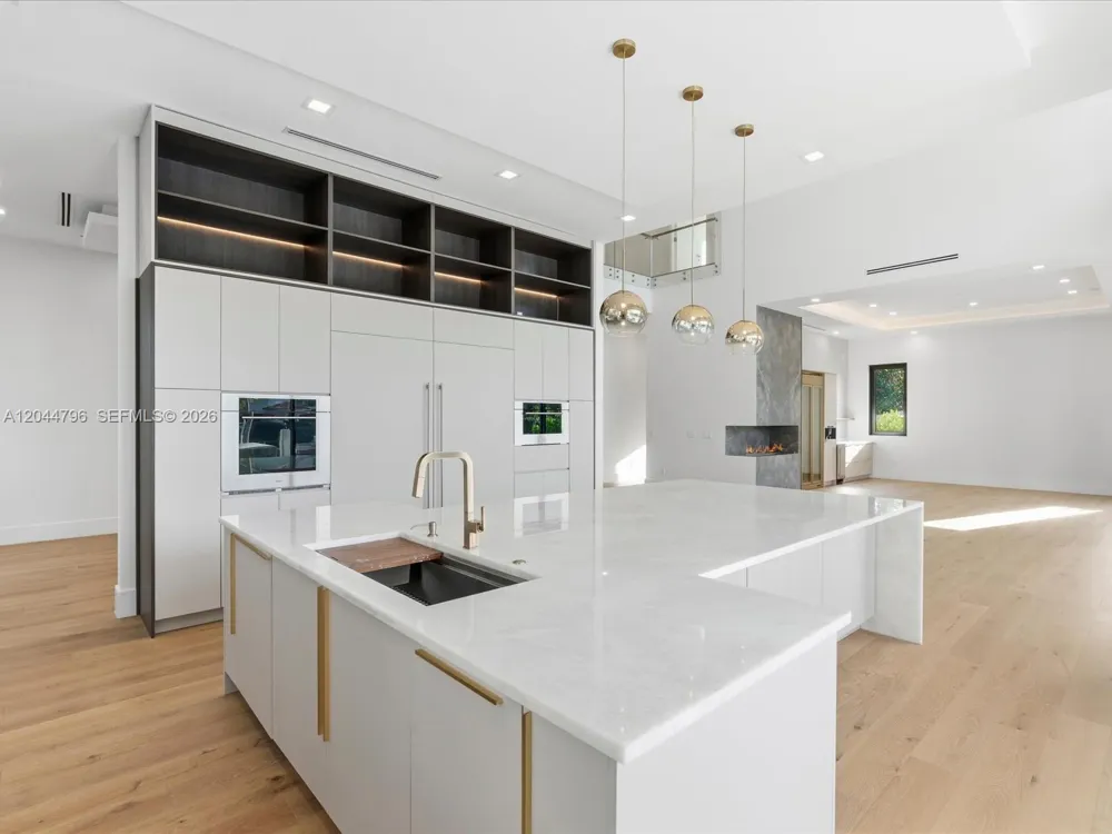 2 Sunset Ln Lauderdale By The Sea, FL 33062