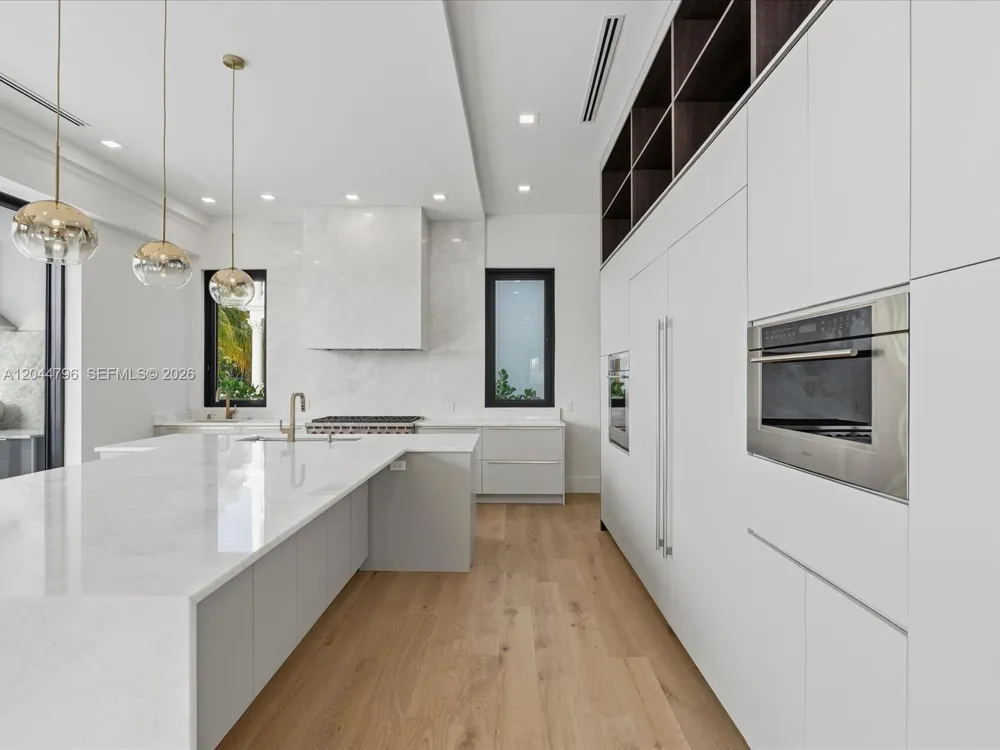 2 Sunset Ln Lauderdale By The Sea, FL 33062