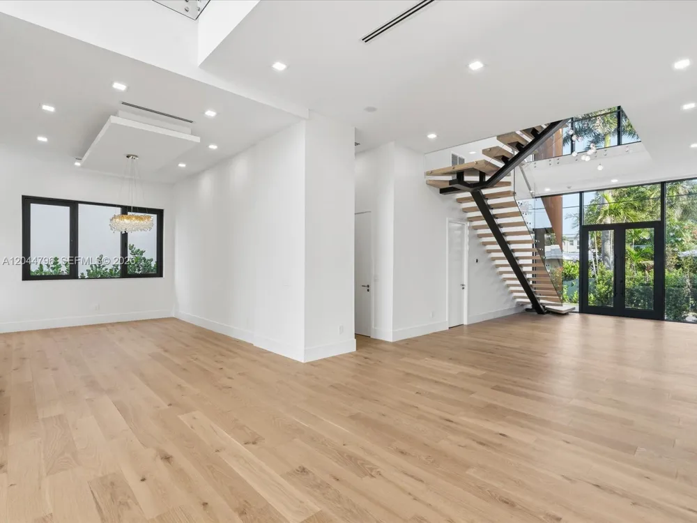 2 Sunset Ln Lauderdale By The Sea, FL 33062