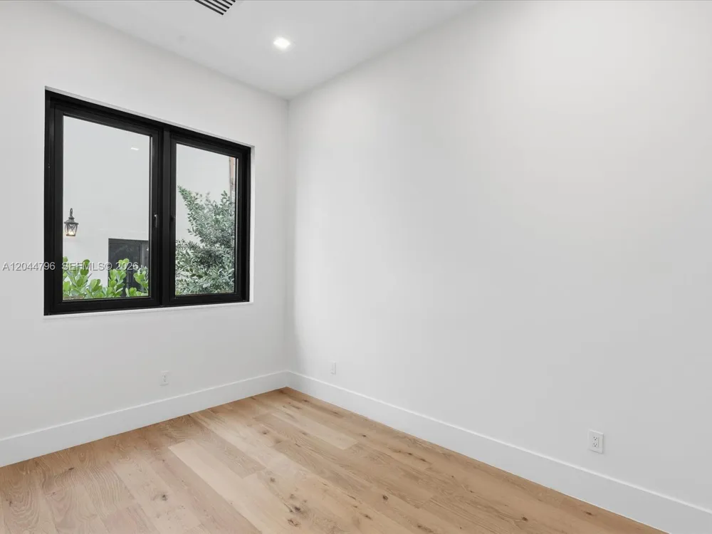 2 Sunset Ln Lauderdale By The Sea, FL 33062