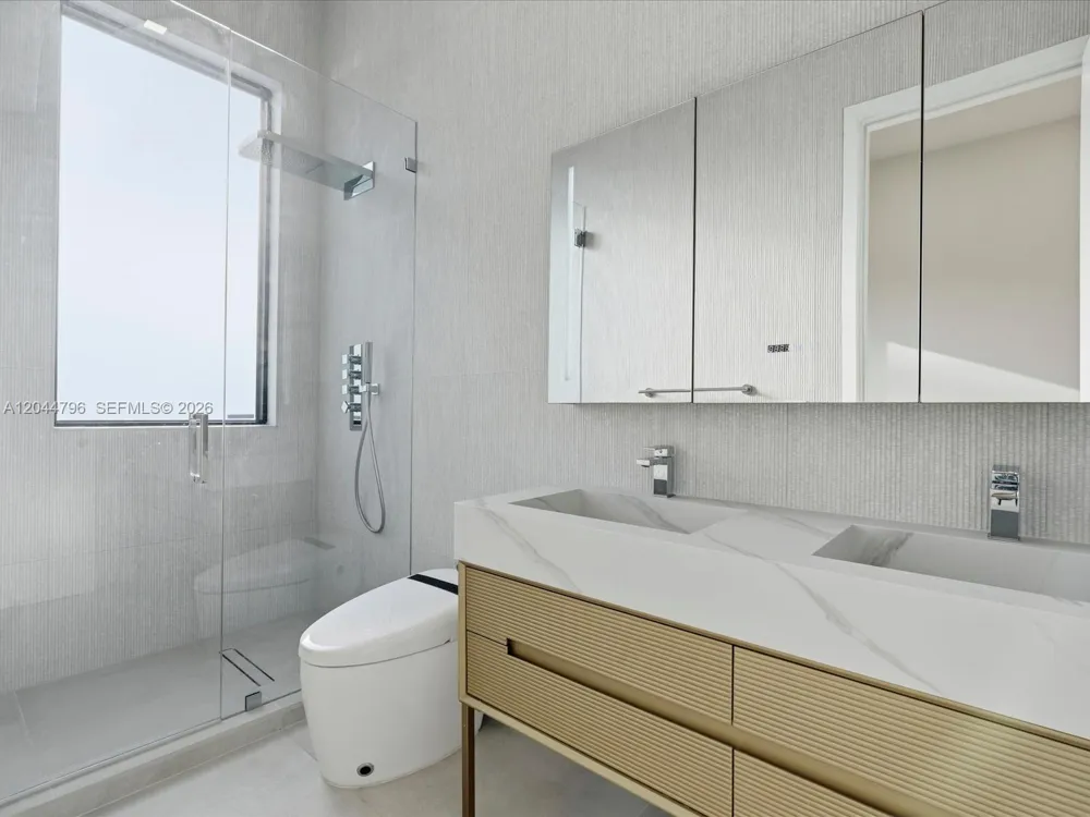 2 Sunset Ln Lauderdale By The Sea, FL 33062