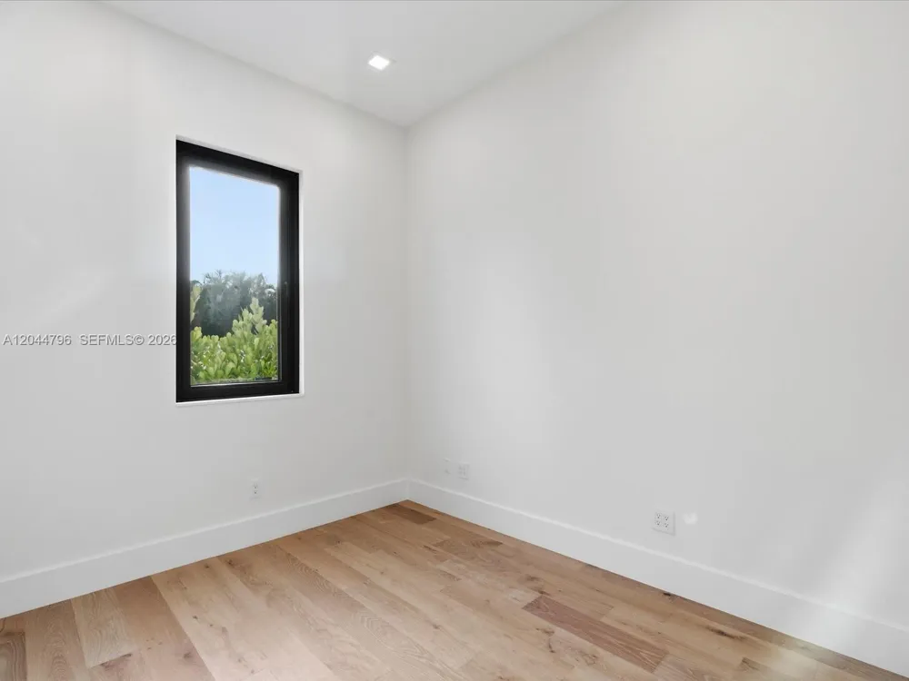 2 Sunset Ln Lauderdale By The Sea, FL 33062