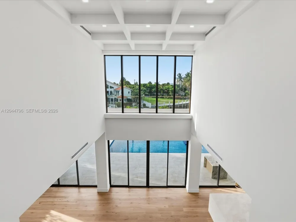2 Sunset Ln Lauderdale By The Sea, FL 33062