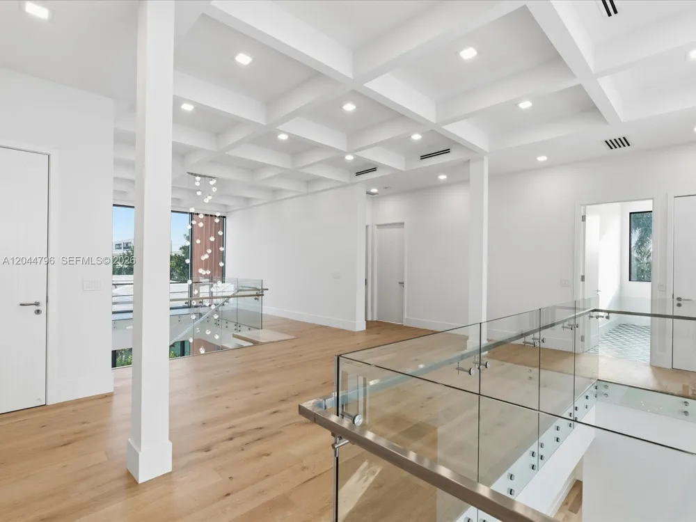 2 Sunset Ln Lauderdale By The Sea, FL 33062