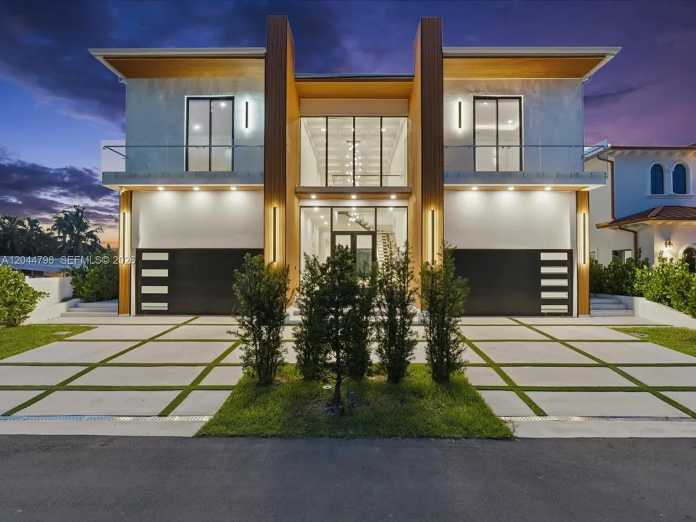 2 Sunset Ln Lauderdale By The Sea, FL 33062