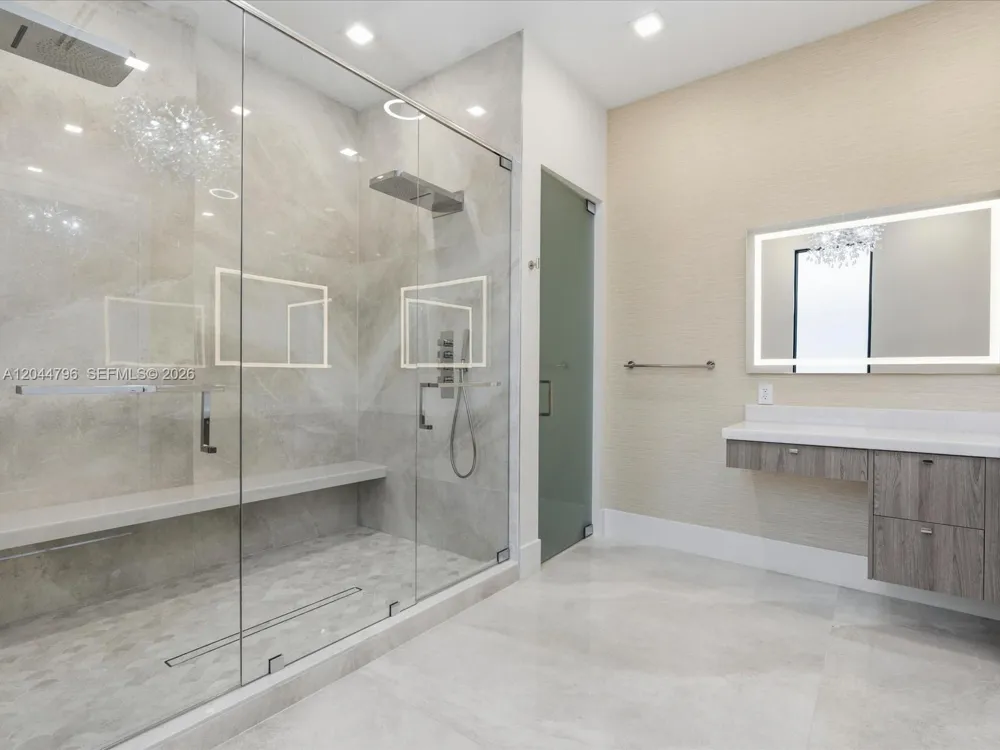2 Sunset Ln Lauderdale By The Sea, FL 33062