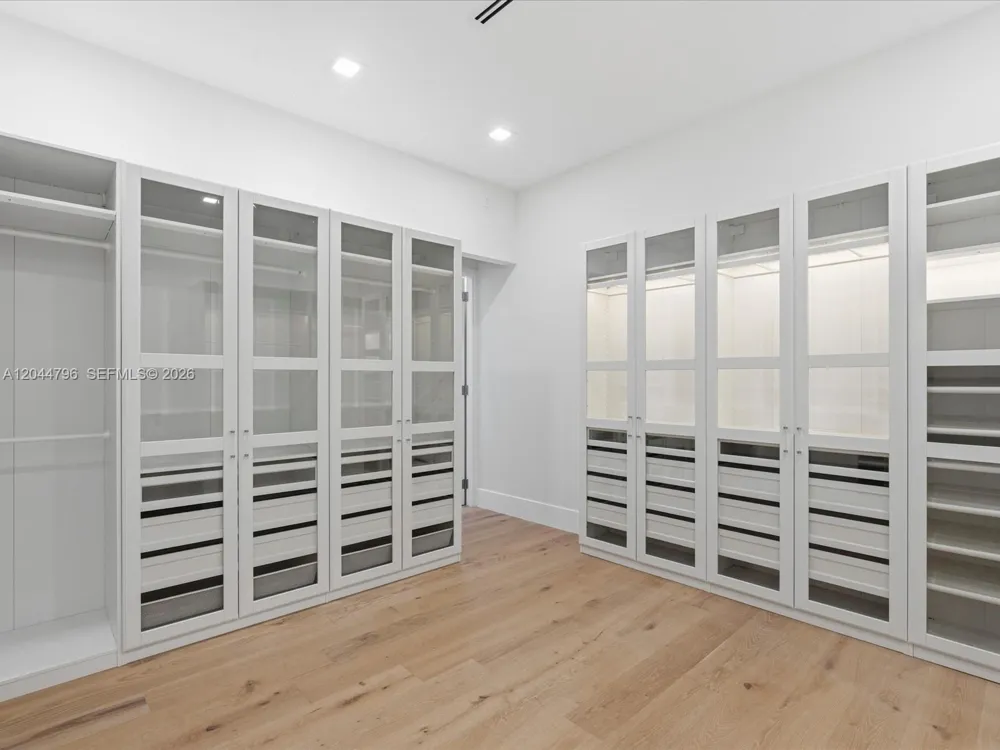 2 Sunset Ln Lauderdale By The Sea, FL 33062