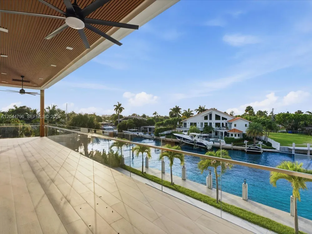2 Sunset Ln Lauderdale By The Sea, FL 33062