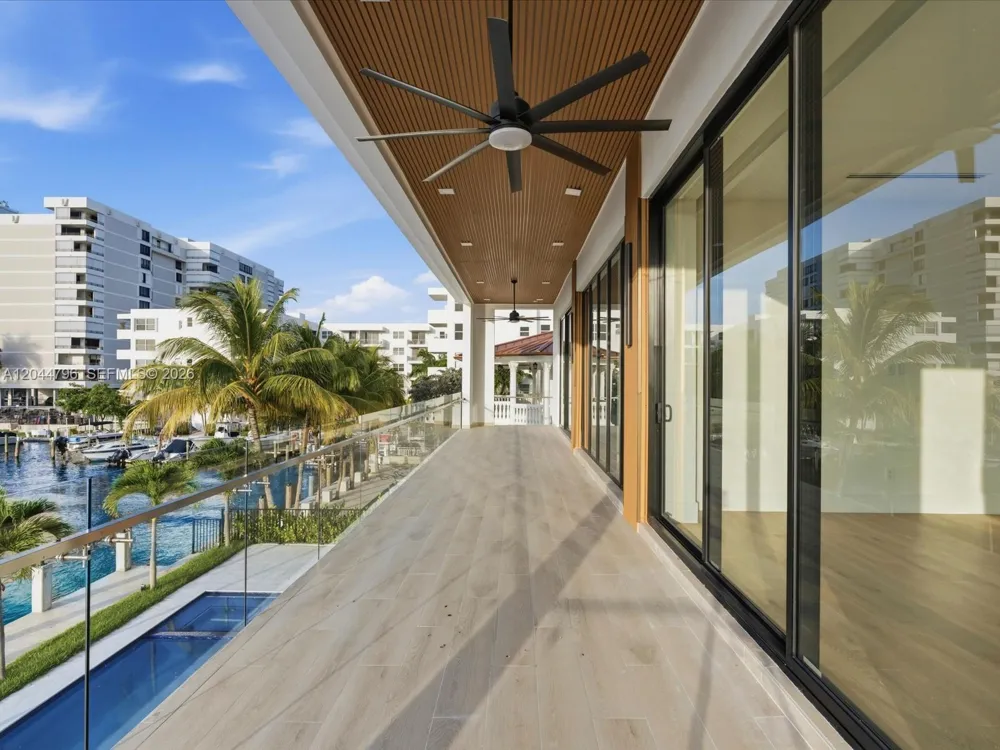 2 Sunset Ln Lauderdale By The Sea, FL 33062