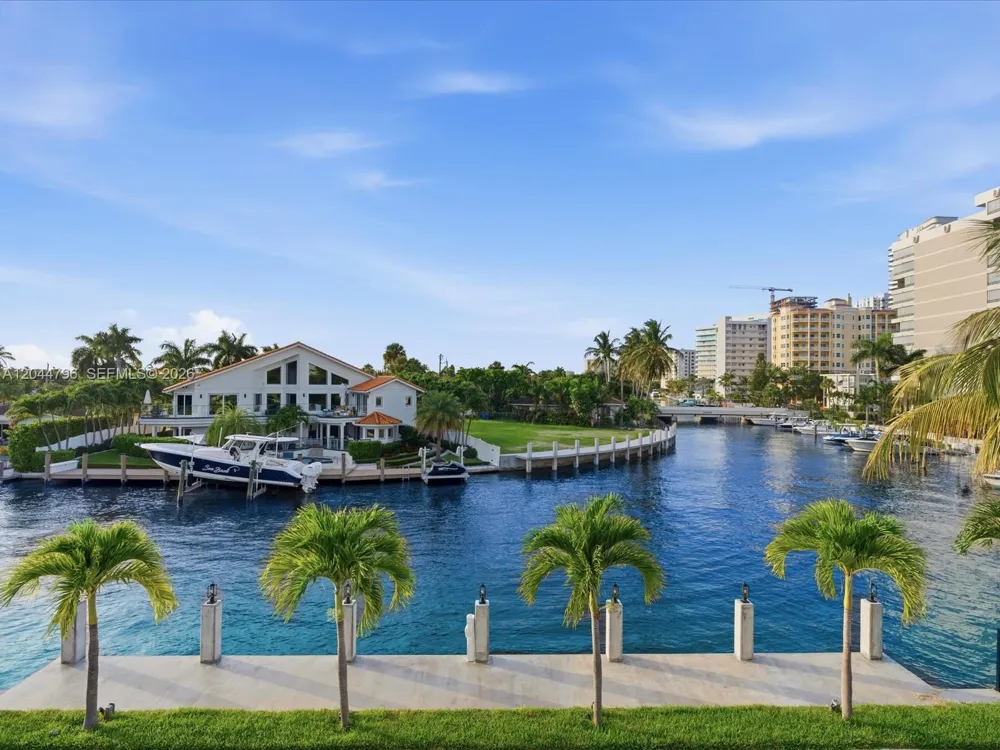 2 Sunset Ln Lauderdale By The Sea, FL 33062