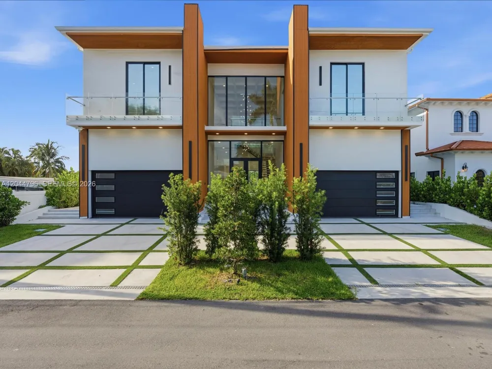 2 Sunset Ln Lauderdale By The Sea, FL 33062