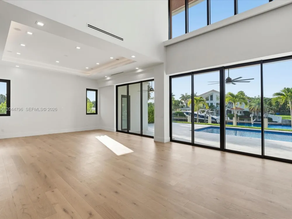 2 Sunset Ln Lauderdale By The Sea, FL 33062