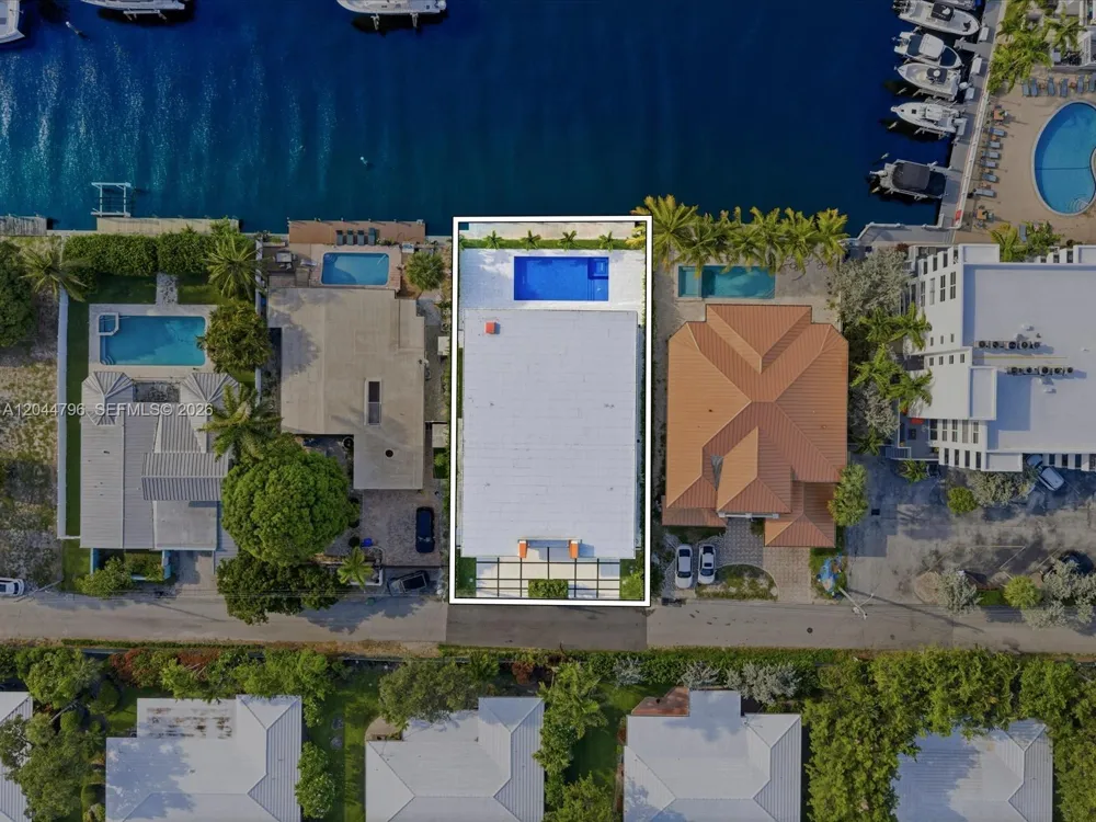 2 Sunset Ln Lauderdale By The Sea, FL 33062