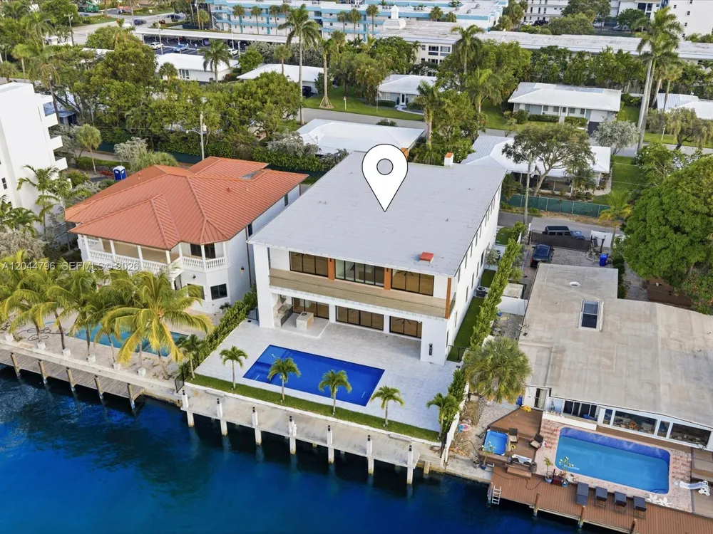 2 Sunset Ln Lauderdale By The Sea, FL 33062