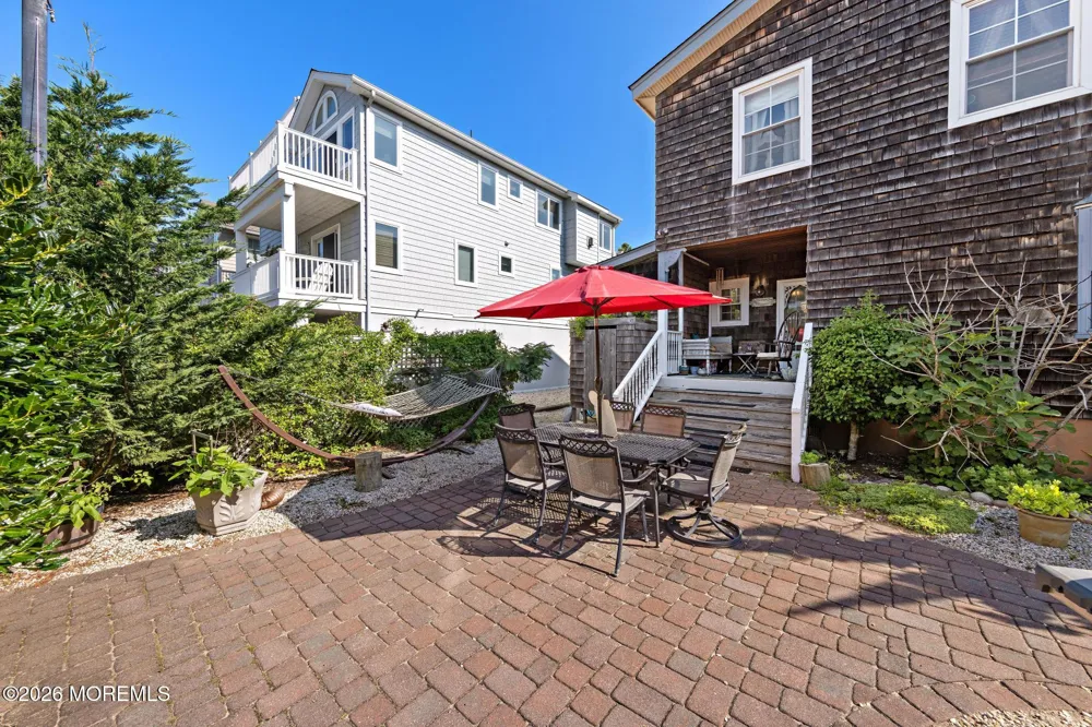16 9th Street Surf City, NJ 08008
