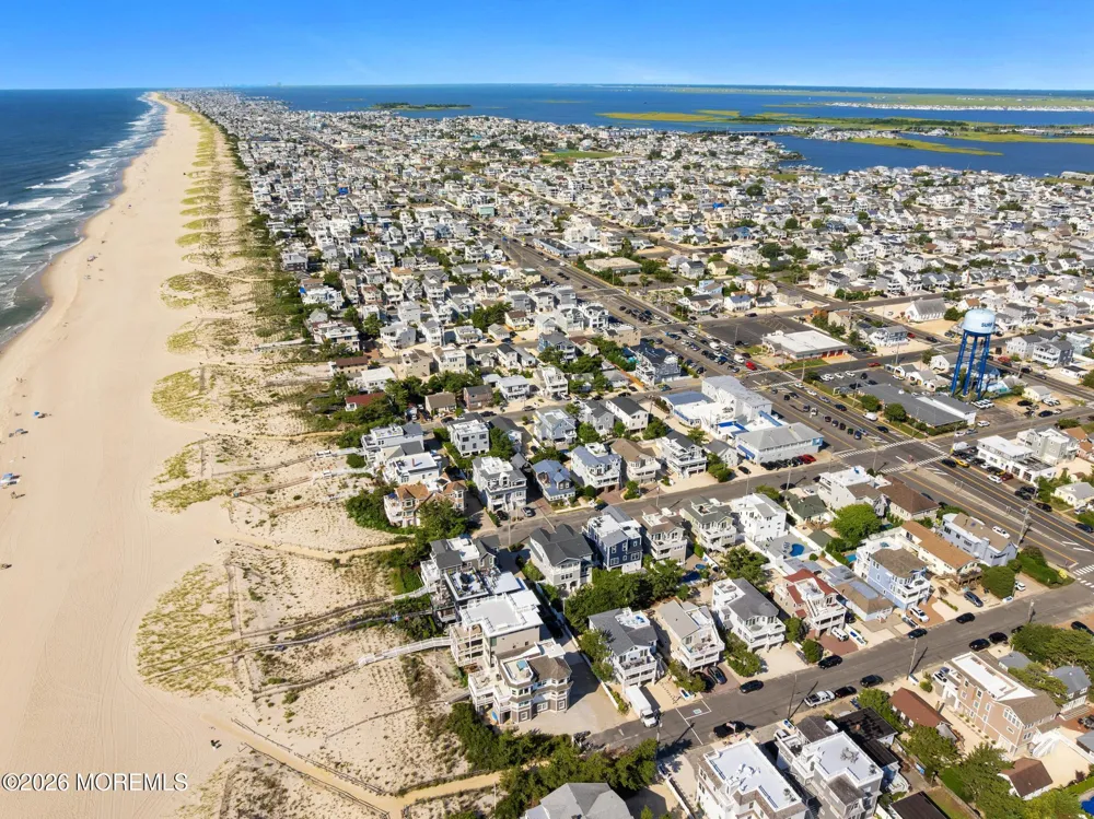 16 9th Street Surf City, NJ 08008