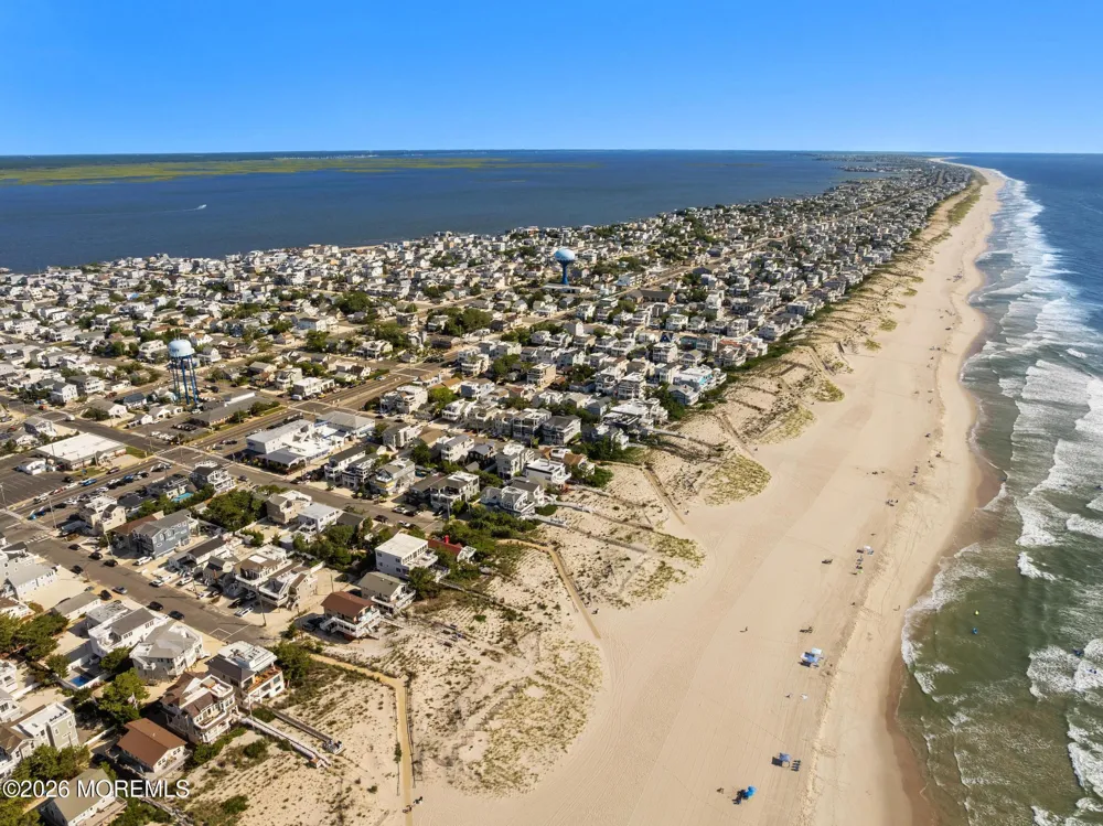 16 9th Street Surf City, NJ 08008
