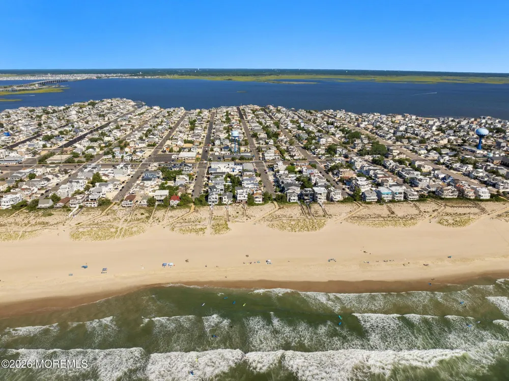 16 9th Street Surf City, NJ 08008