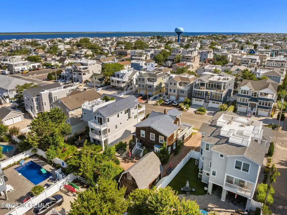 16 9th Street Surf City, NJ 08008
