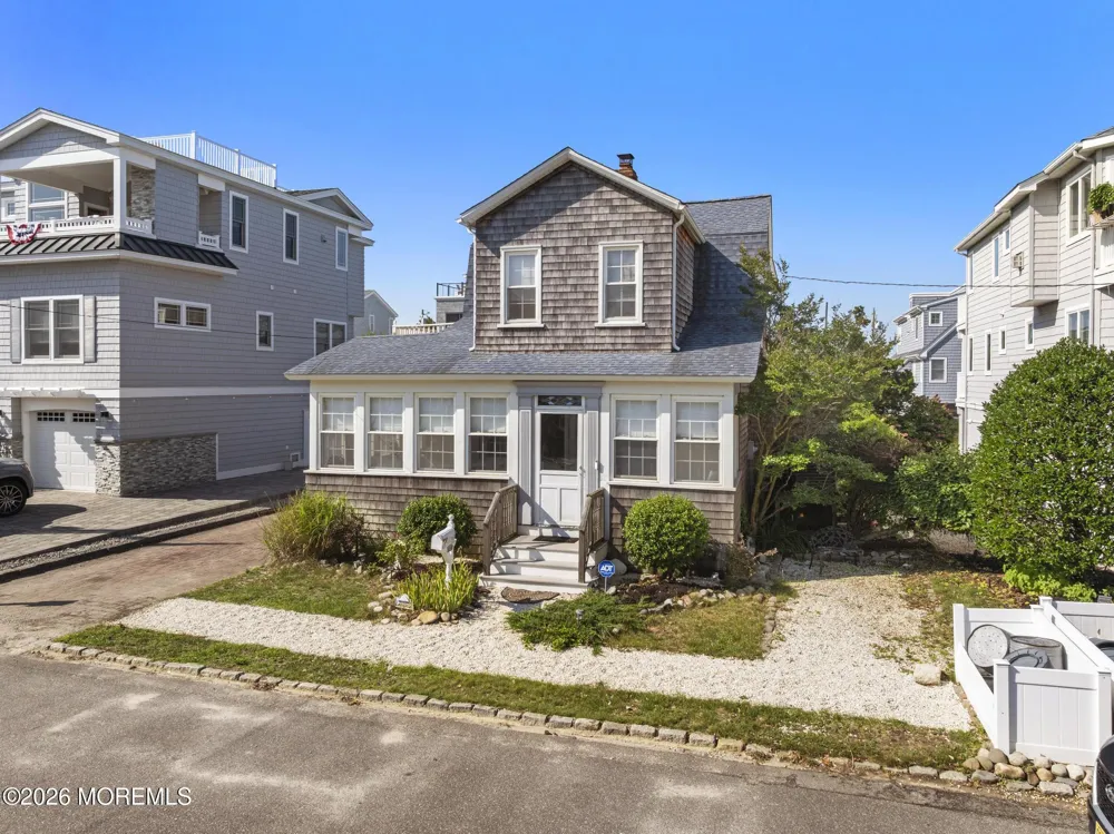 16 9th Street Surf City, NJ 08008