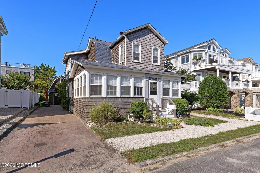 16 9th Street Surf City, NJ 08008