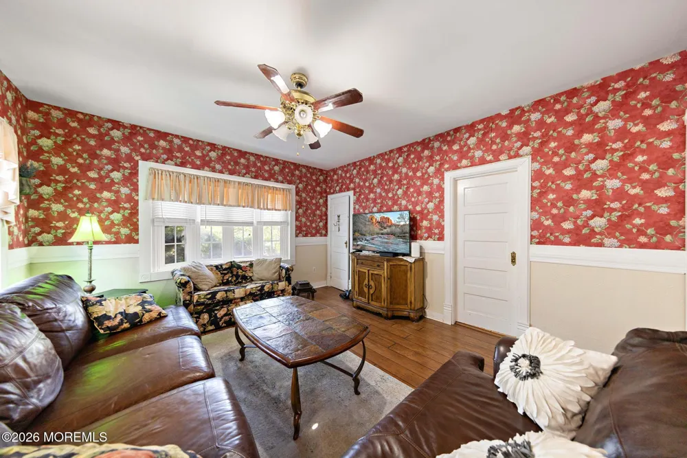 16 9th Street Surf City, NJ 08008