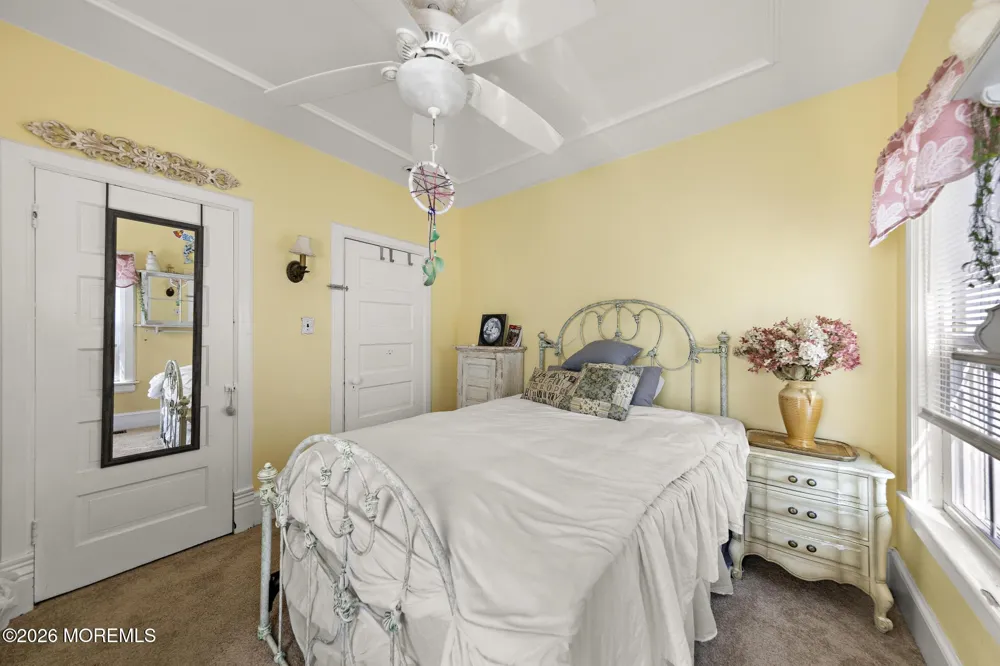 16 9th Street Surf City, NJ 08008