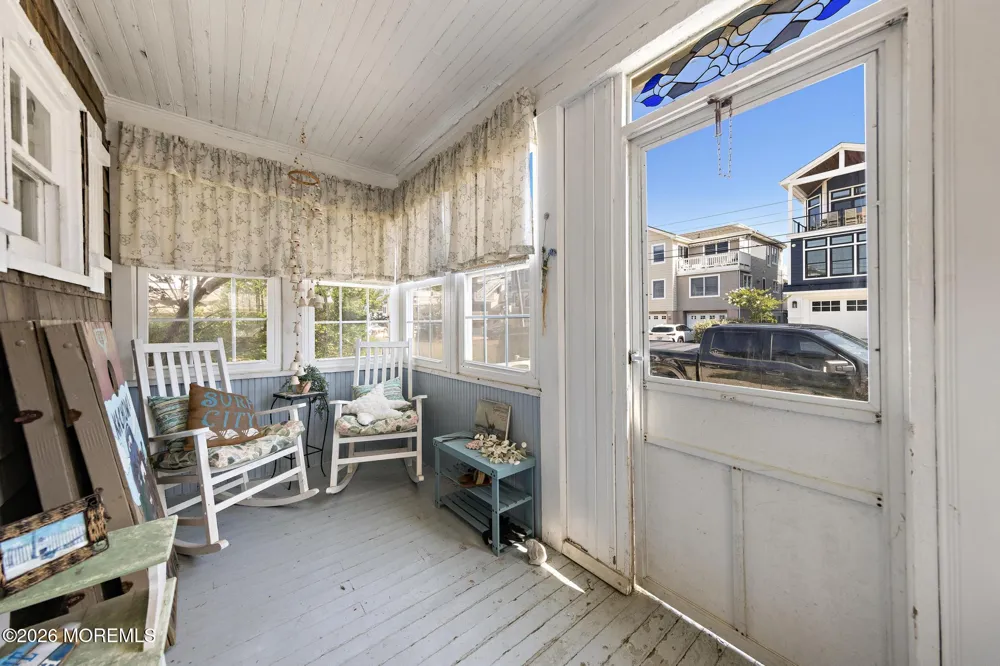 16 9th Street Surf City, NJ 08008