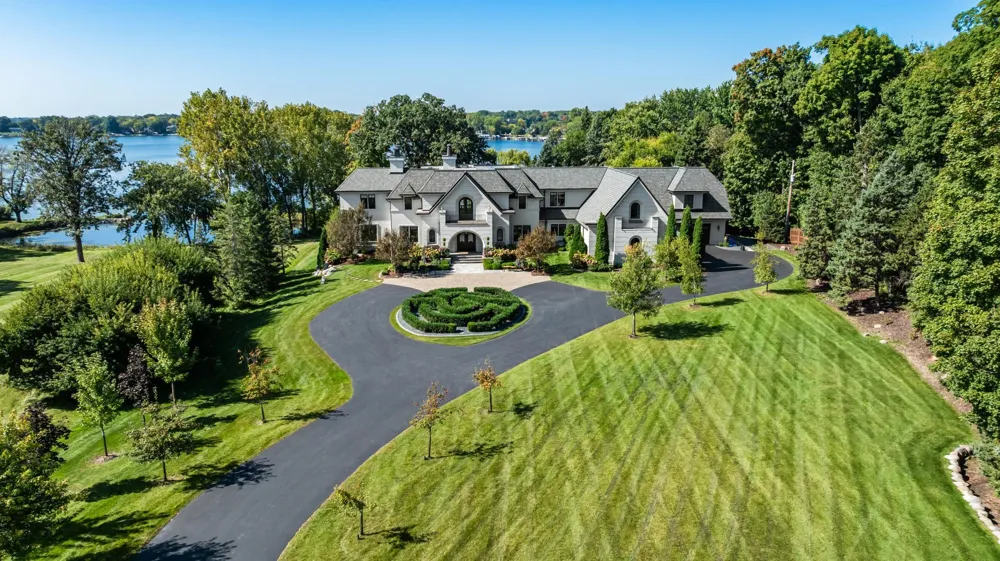 1535 Bohns Point Road Orono, MN 55391